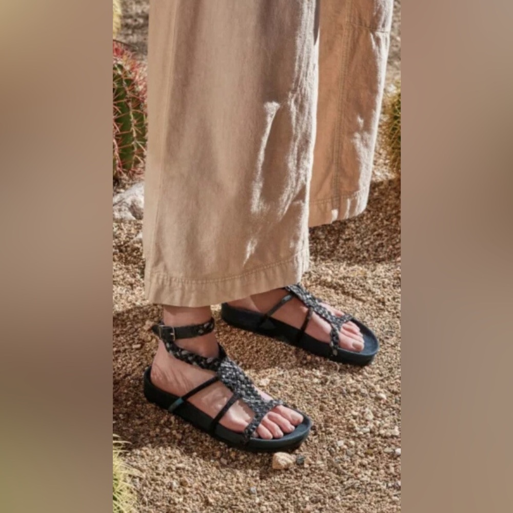 Free People Black and Green Sandals